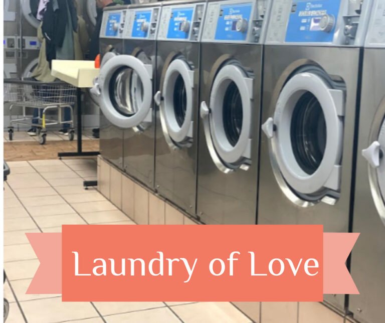 VRBO Owners in Kirbyville: Why Professional Laundry Service is a Game-Changer